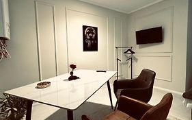 Gruia Garden Apartments